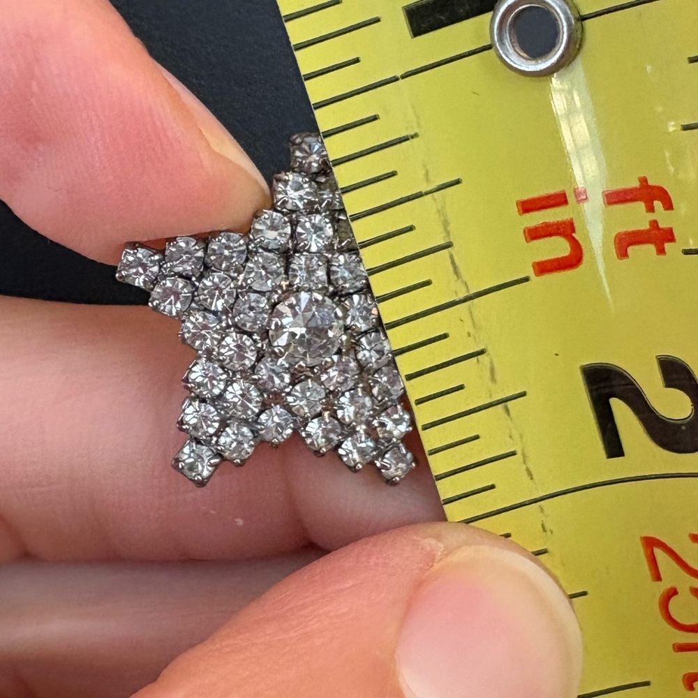 Vintage silver toned rhinestone star earrings pierced - Picture 4 of 11